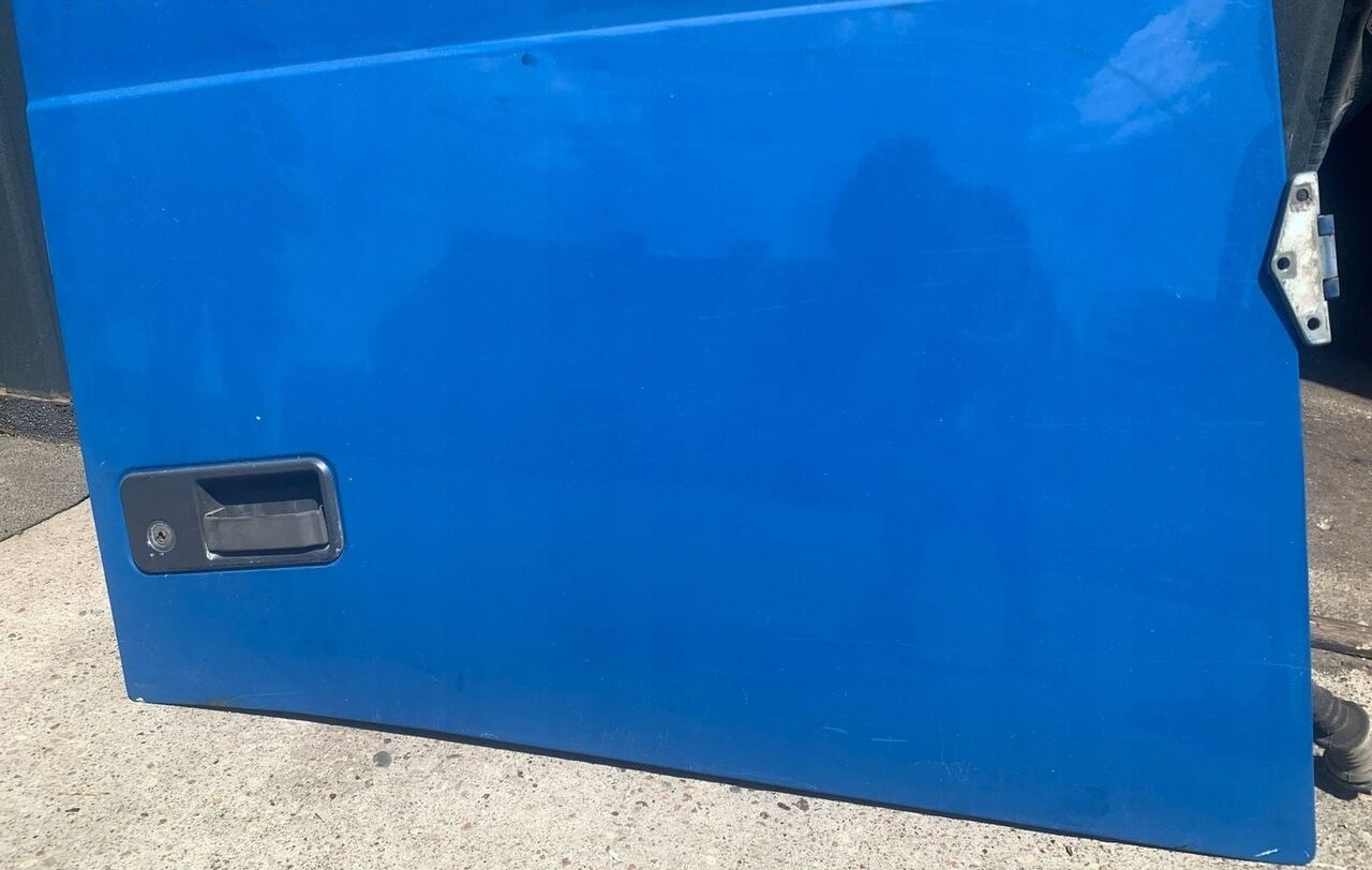 Volvo FH 12 13 - Door and parts for Truck: picture 2 Volvo FH 12 13 - Door and parts for Truck: picture 2