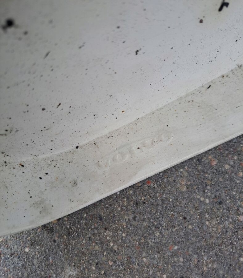 Volvo OWIEWKA LEWA SPOILER ZAKABINOWY VOLVO FH 12 13 - Aerodynamics/ Spoiler for Truck: picture 2 Volvo OWIEWKA LEWA SPOILER ZAKABINOWY VOLVO FH 12 13 - Aerodynamics/ Spoiler for Truck: picture 2