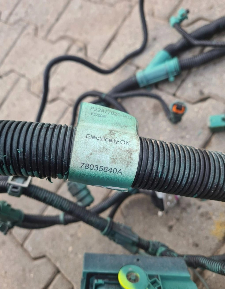 WIĄZKA INSTALACJA SILNIKA VOLVO FH 4 FM 4 D13K 22477020 P02 - Cables/ Wire harness: picture 5 WIĄZKA INSTALACJA SILNIKA VOLVO FH 4 FM 4 D13K 22477020 P02 - Cables/ Wire harness: picture 5