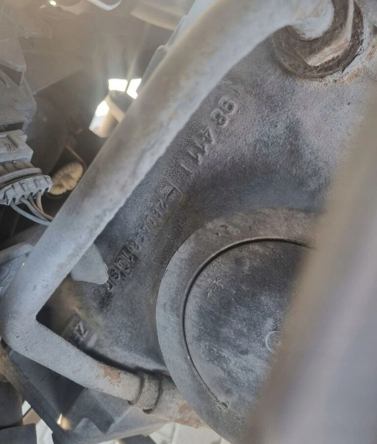 ZF 98411   Renault RENAULT MIDLUM DXI VOLVO FL truck - Steering gear for Truck: picture 2 ZF 98411   Renault RENAULT MIDLUM DXI VOLVO FL truck - Steering gear for Truck: picture 2