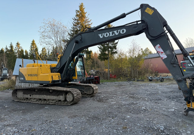 VolvoEC210 BLC - Other machinery: picture 3 VolvoEC210 BLC - Other machinery: picture 3