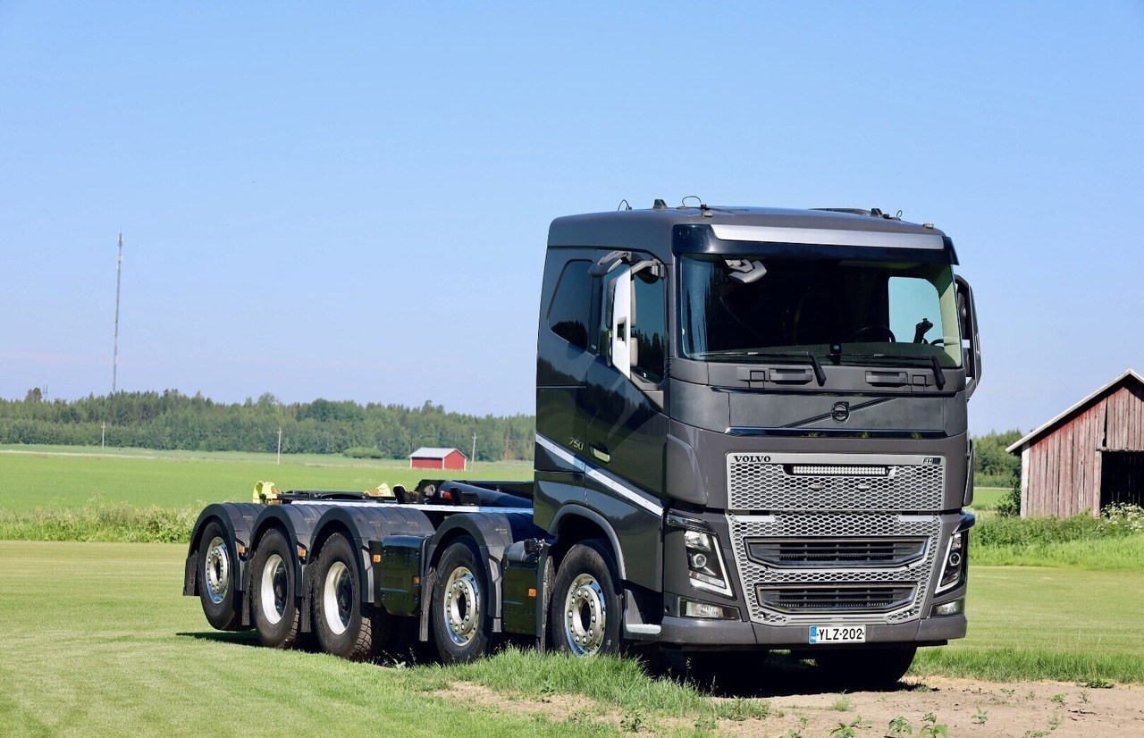 Volvo FH16 750 10X4 - Hook lift truck: picture 4 Volvo FH16 750 10X4 - Hook lift truck: picture 4