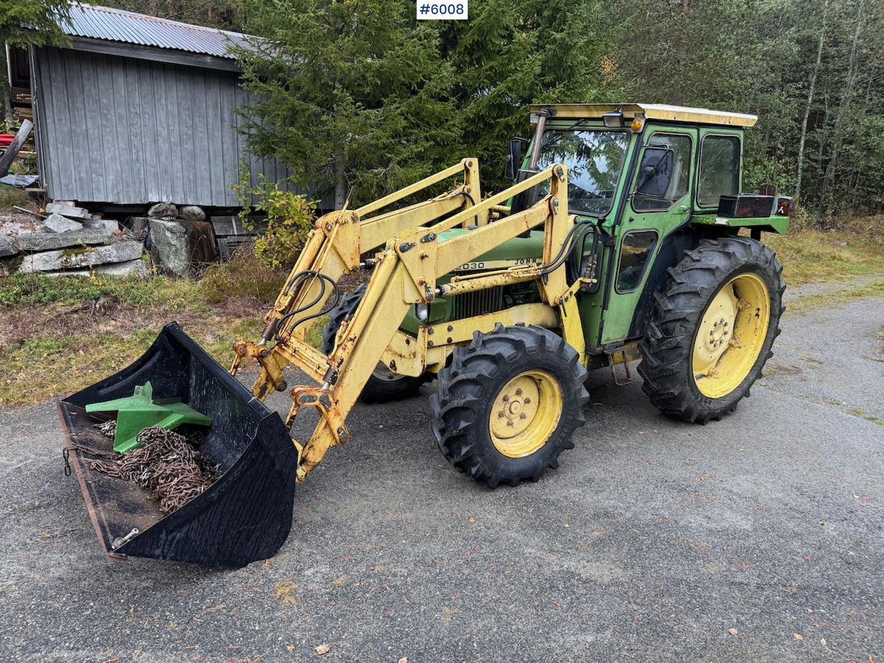 1977 John Deere 2030 w/ front loader, bucket and chains. - Farm tractor: picture 2 1977 John Deere 2030 w/ front loader, bucket and chains. - Farm tractor: picture 2