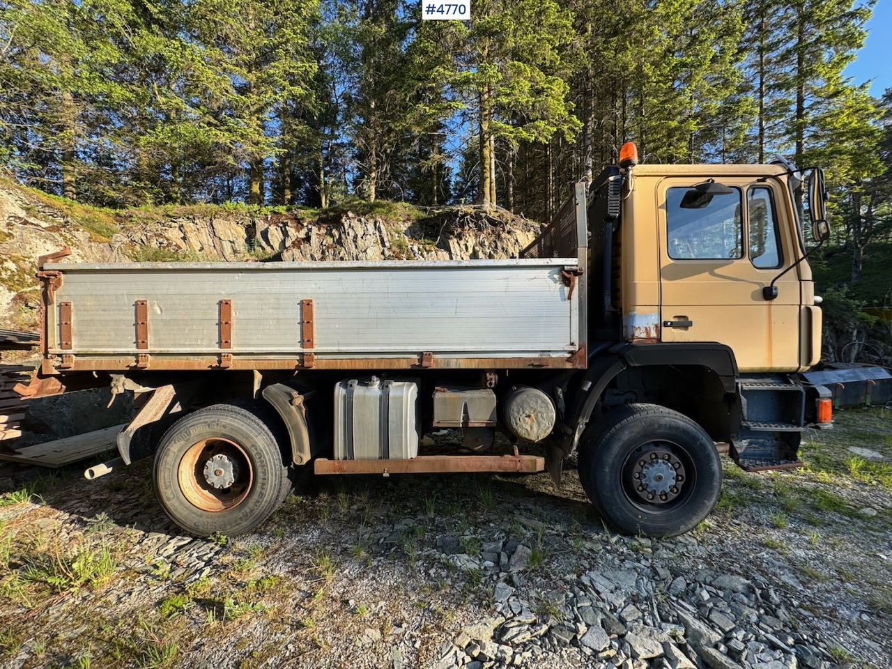 Tipper 1989 Man 19,626 Fak w/tipper and plow plate.: picture 1