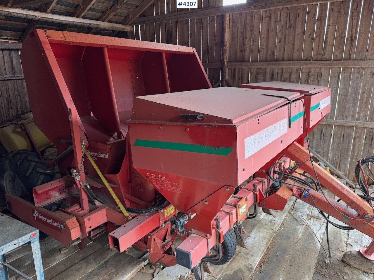 1996 Kverneland UN3200 Potetsetter - Potato planter: picture 2 1996 Kverneland UN3200 Potetsetter - Potato planter: picture 2