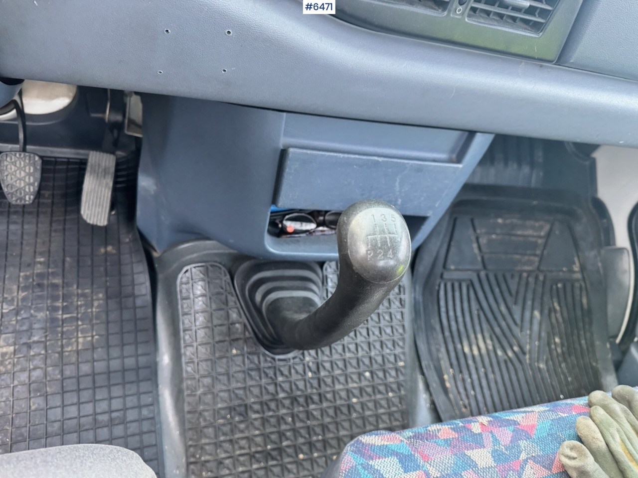 Flatbed van 1996 Mercedes 412D Flatbed truck w/ Rear-mounted crane.: picture 17