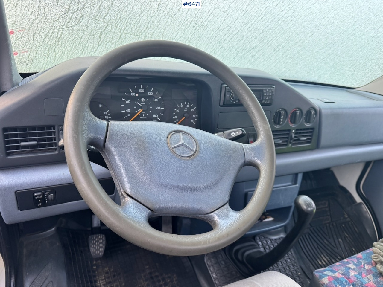 Flatbed van 1996 Mercedes 412D Flatbed truck w/ Rear-mounted crane.: picture 15