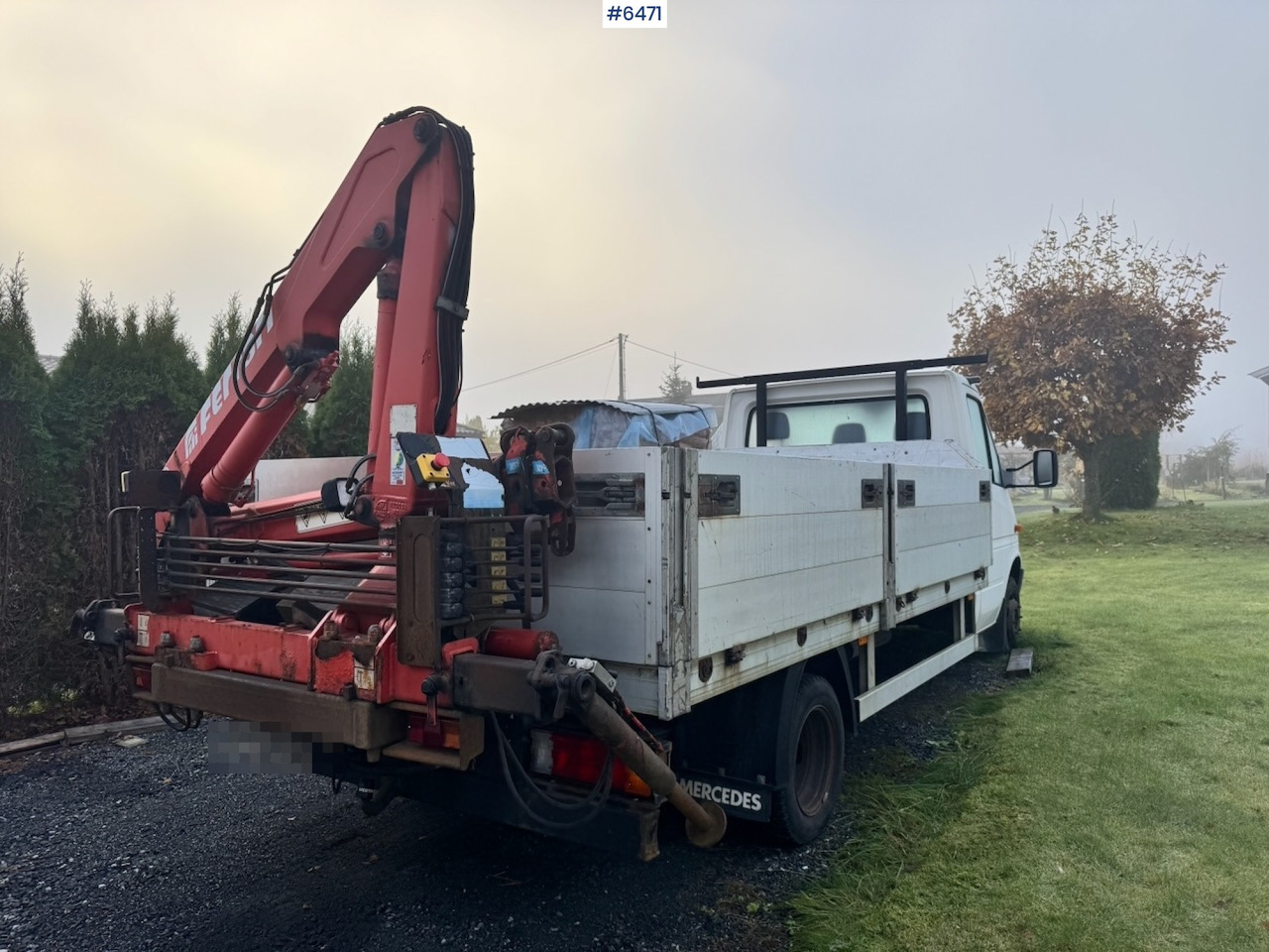 Flatbed van 1996 Mercedes 412D Flatbed truck w/ Rear-mounted crane.: picture 6