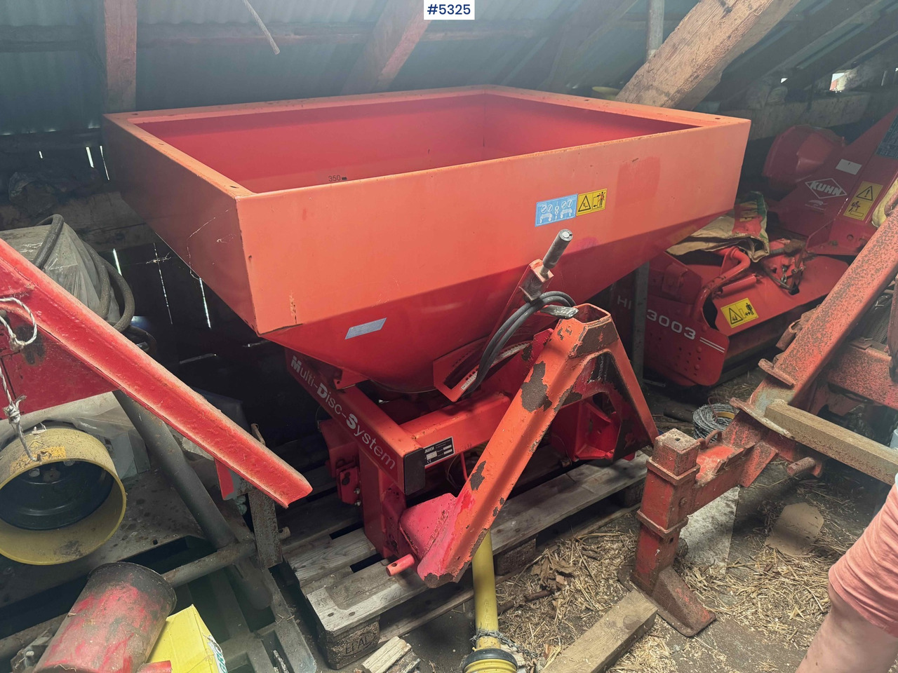 1999 Rauch MDS 81 fertilizer spreader - Fertilizer spreader: picture 1 1999 Rauch MDS 81 fertilizer spreader - Fertilizer spreader: picture 1
