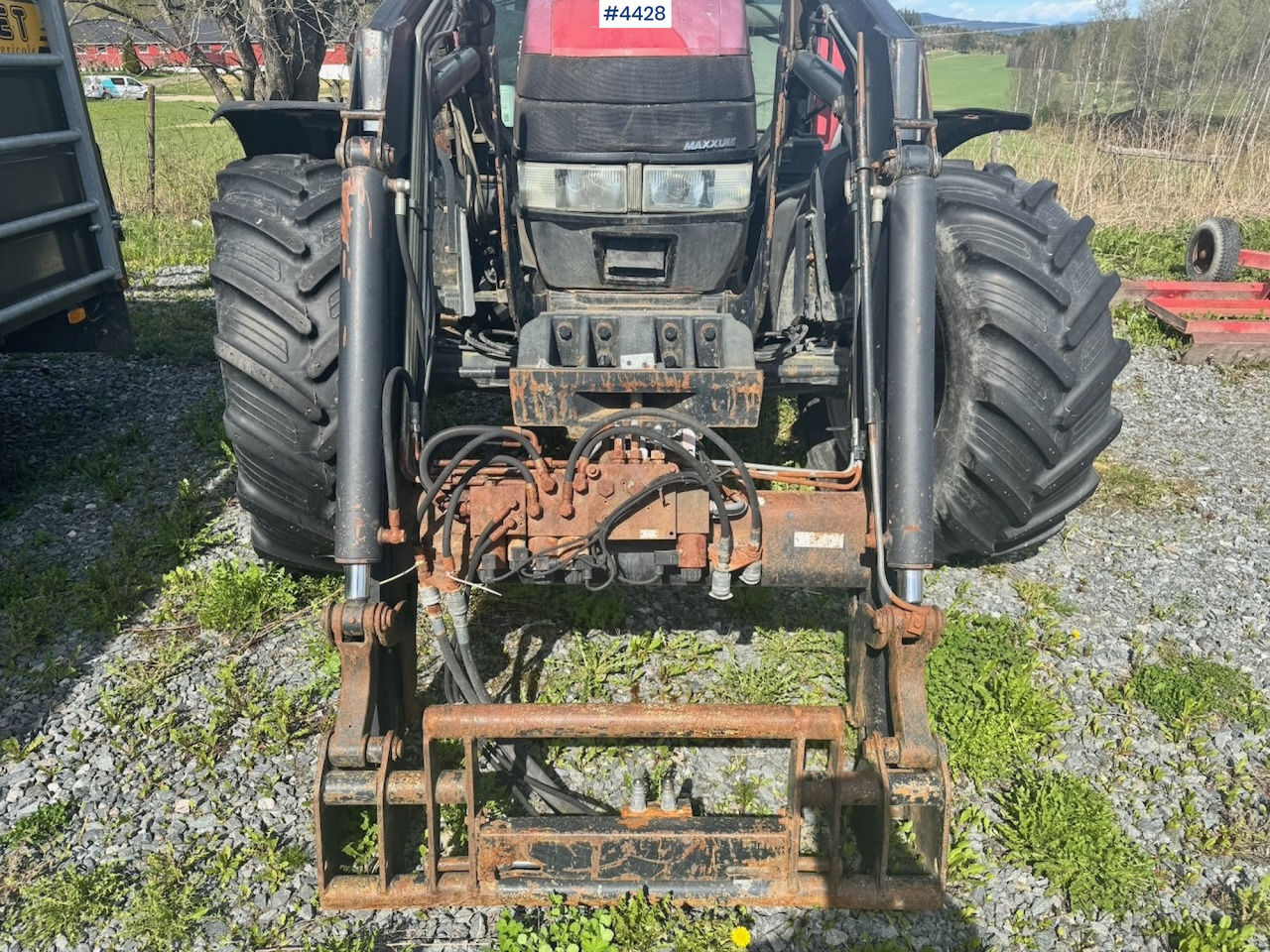 Farm tractor 2004 Case MXU 135 4x4 w/ Front Loader.: picture 17