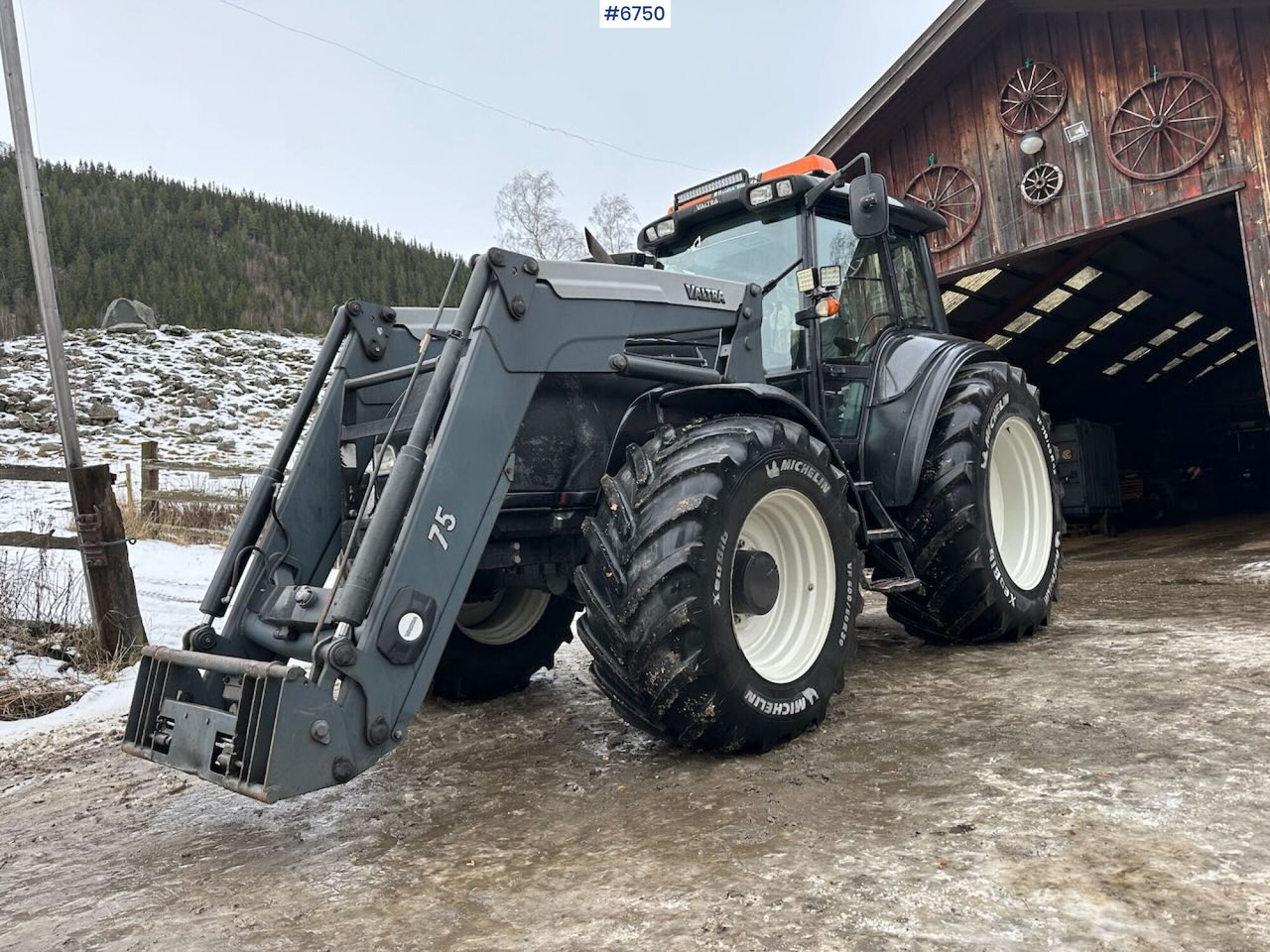 2006 Valtra T190 4x4 w/ Front loader and new gearbox! SEE VIDEO. - Farm tractor: picture 5 2006 Valtra T190 4x4 w/ Front loader and new gearbox! SEE VIDEO. - Farm tractor: picture 5