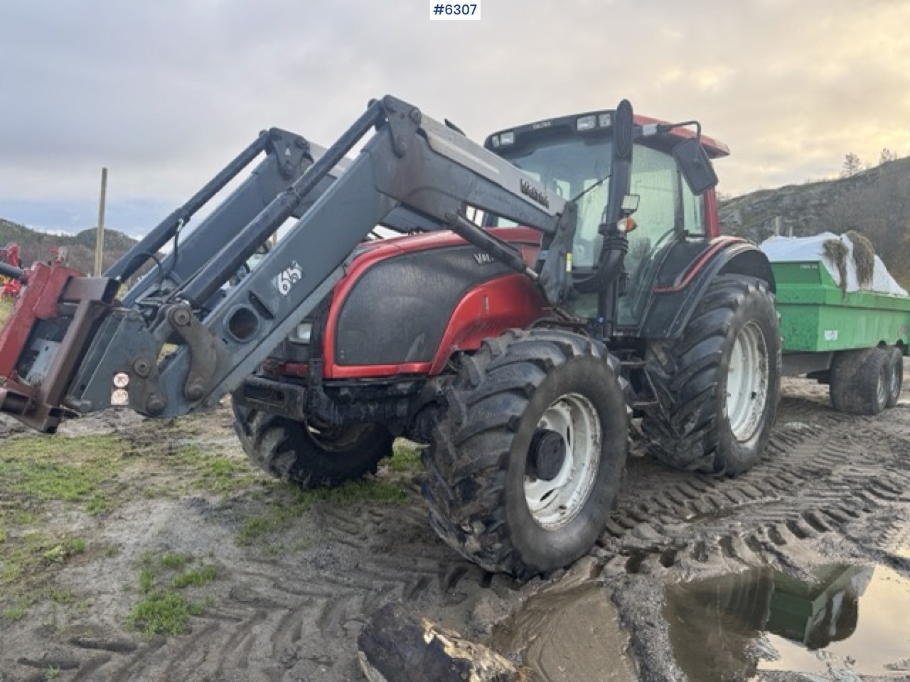 2008 Valtra T190 with front loader and 3rd function. SEE VIDEO! - Farm tractor: picture 1 2008 Valtra T190 with front loader and 3rd function. SEE VIDEO! - Farm tractor: picture 1