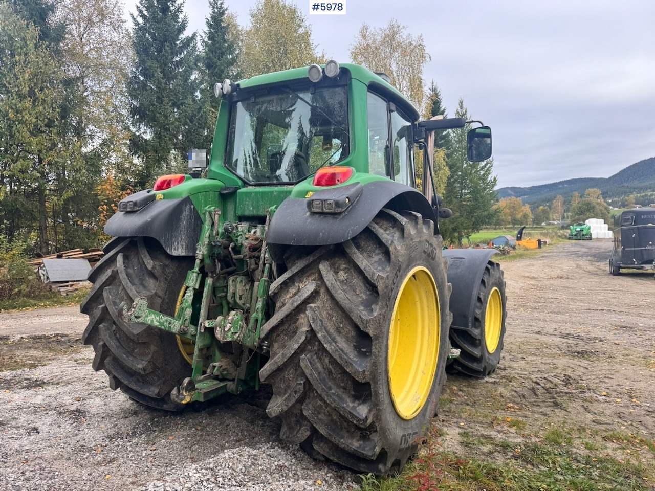 Farm tractor 2010 John Deere 6930 with Front Hydraulic: picture 9
