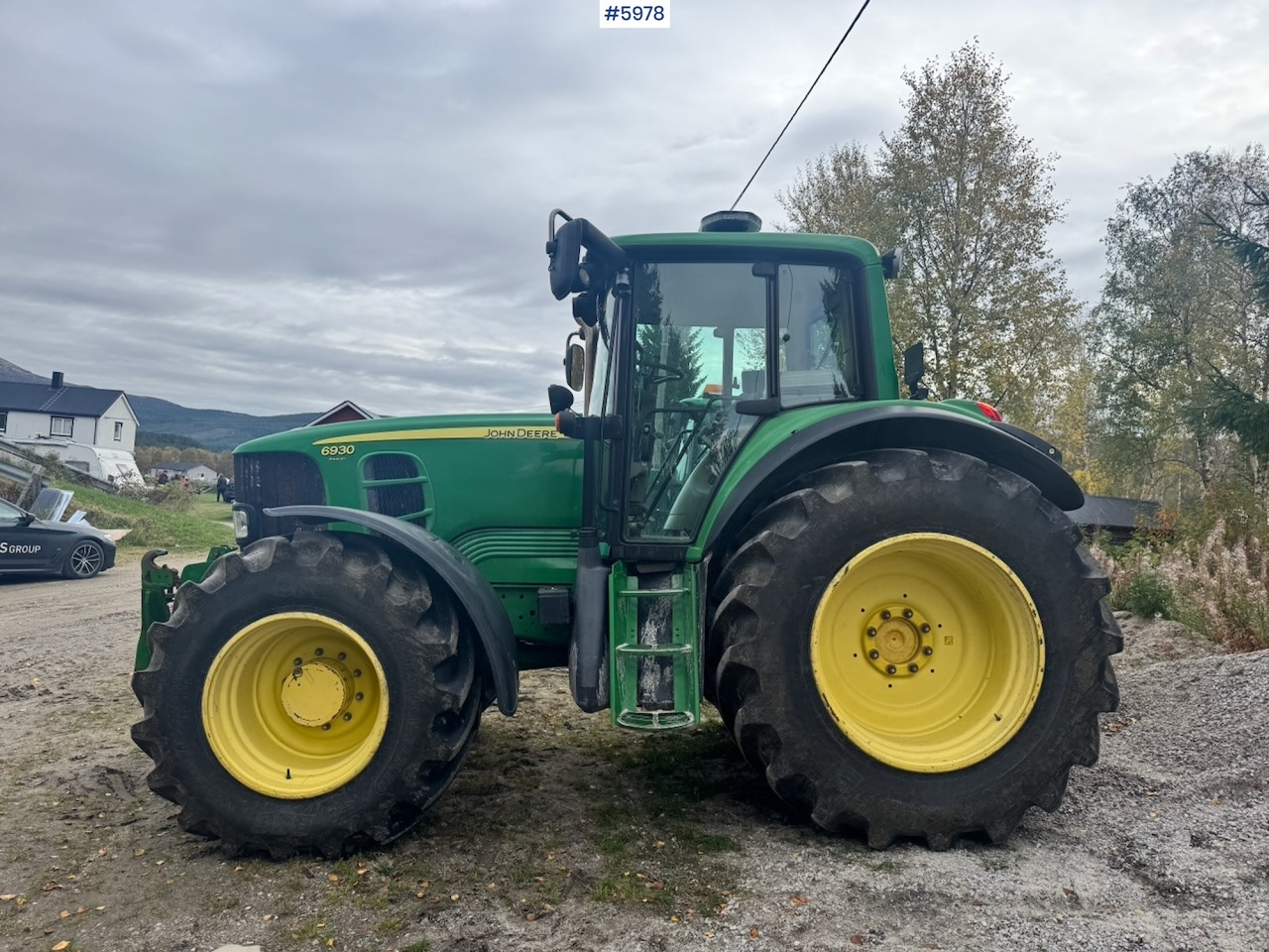 Farm tractor 2010 John Deere 6930 with Front Hydraulic: picture 8