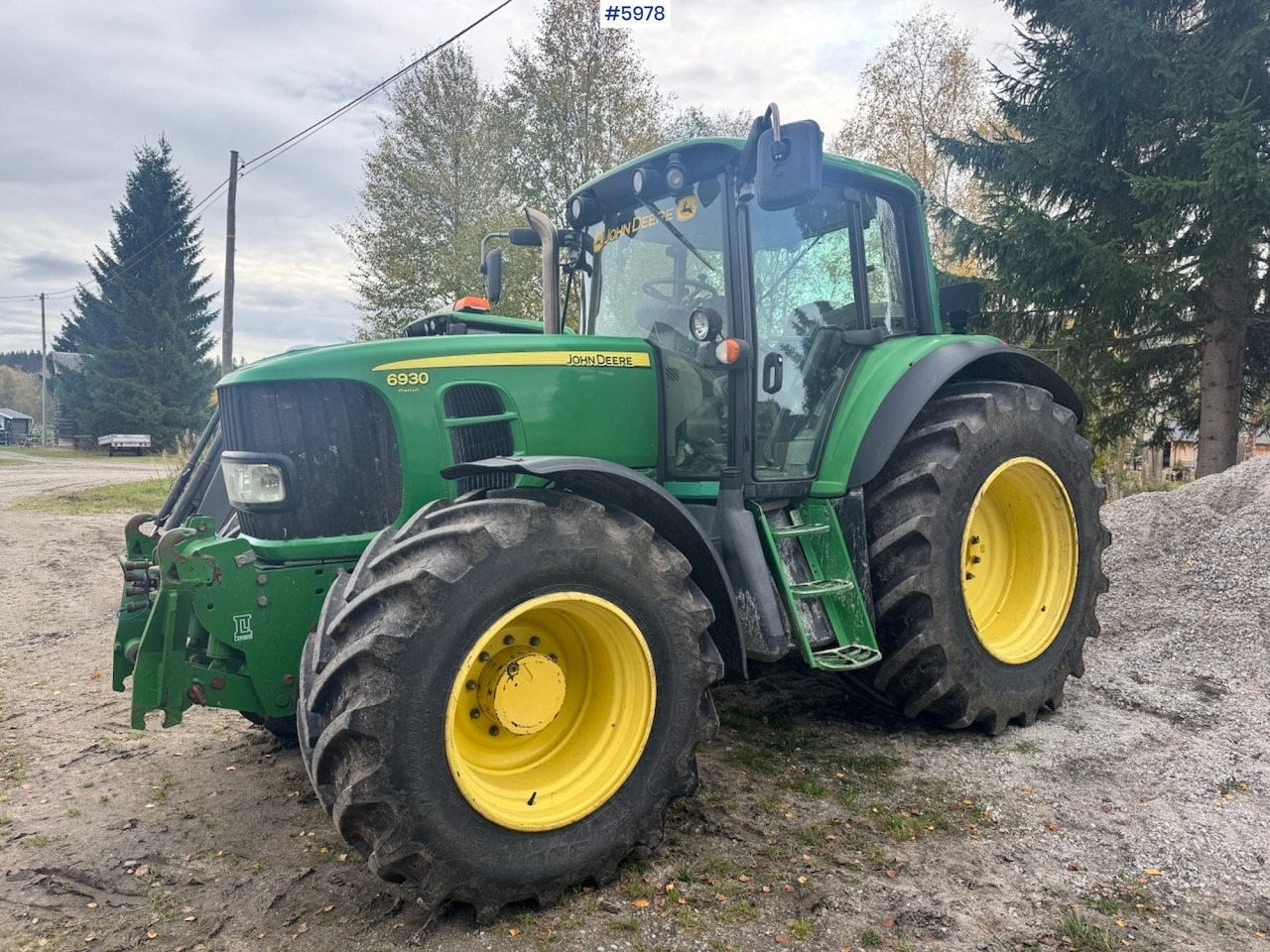 Farm tractor 2010 John Deere 6930 with Front Hydraulic: picture 6