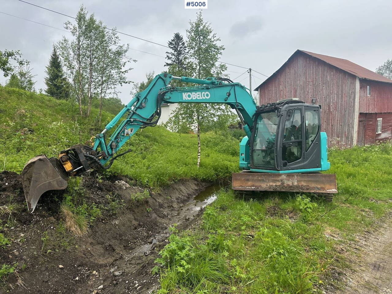 Excavator 2016 Kobelco SK75SR-3E excavator w/ 2 buckets, rototilt and factory new engine: picture 10