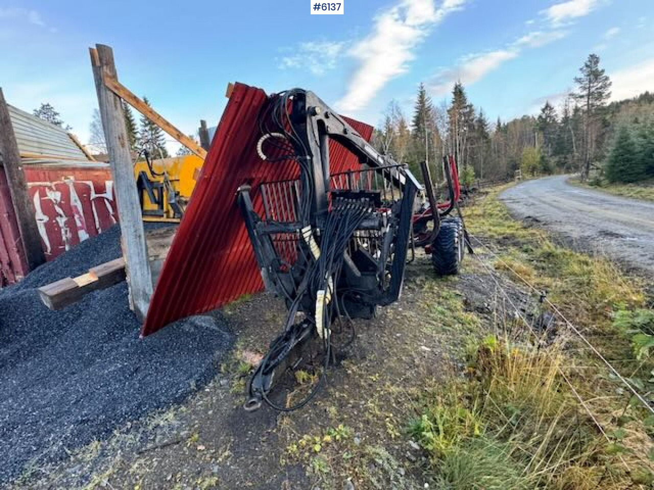 Igland timber trailer with E07 crane - Timber trailer: picture 4 Igland timber trailer with E07 crane - Timber trailer: picture 4