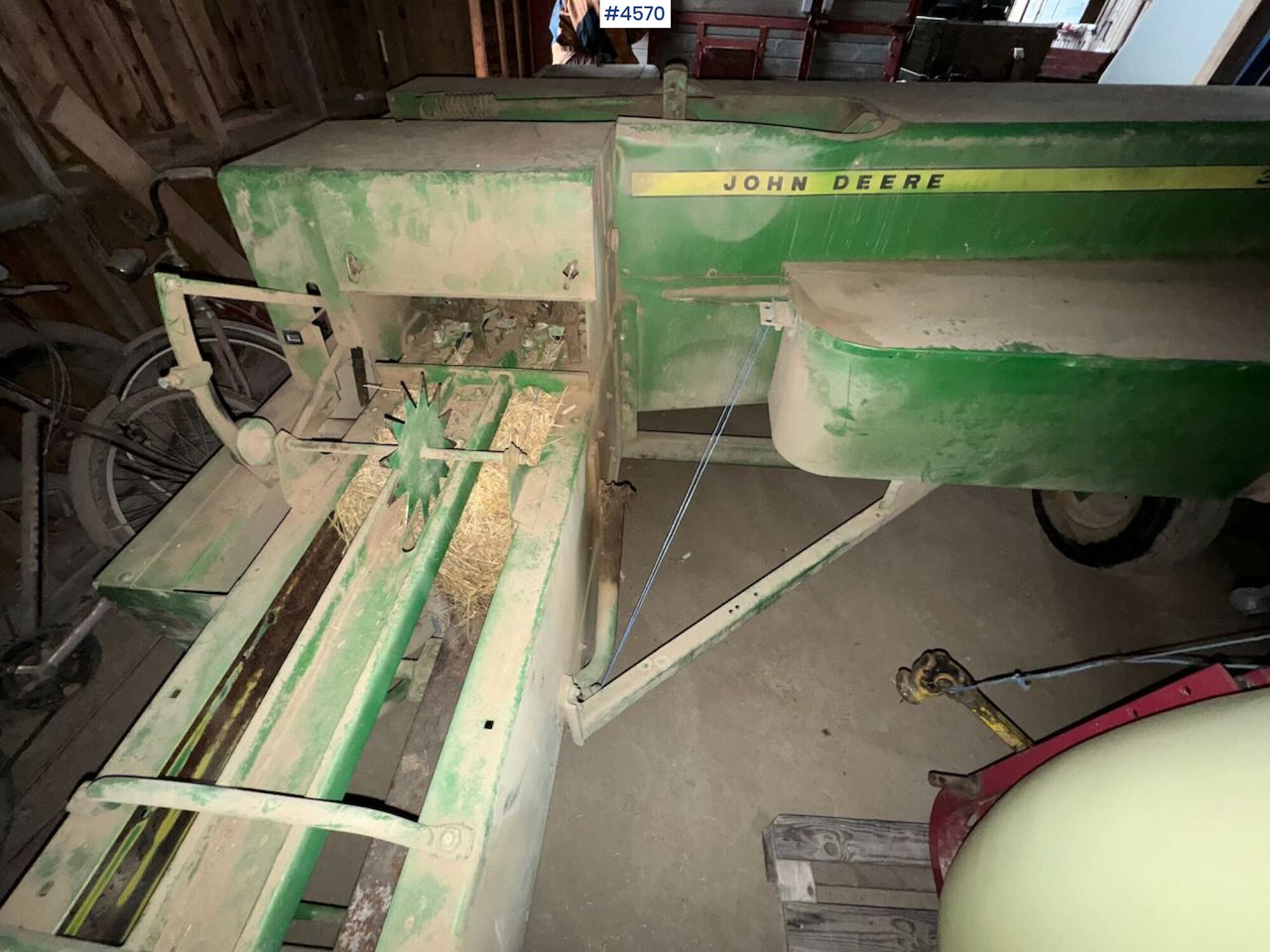 John Deere 332A Square baler - Hay and forage equipment: picture 2 John Deere 332A Square baler - Hay and forage equipment: picture 2