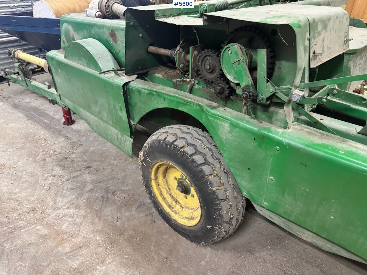 John Deere 342 Square Baler - Hay and forage equipment: picture 3 John Deere 342 Square Baler - Hay and forage equipment: picture 3