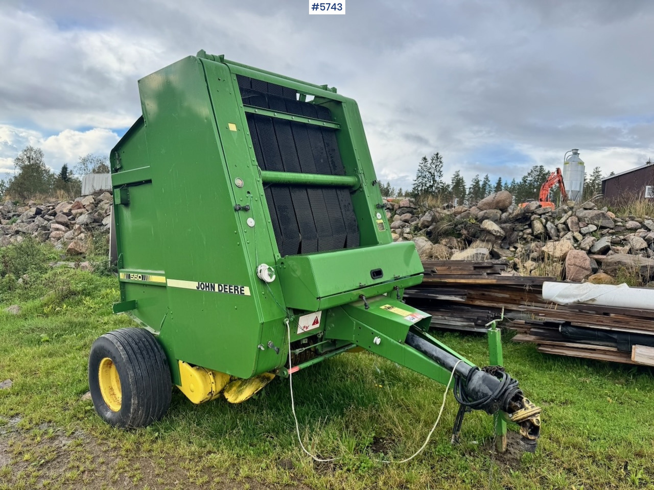 John Deere 550 Round Baler. - Hay and forage equipment: picture 4 John Deere 550 Round Baler. - Hay and forage equipment: picture 4