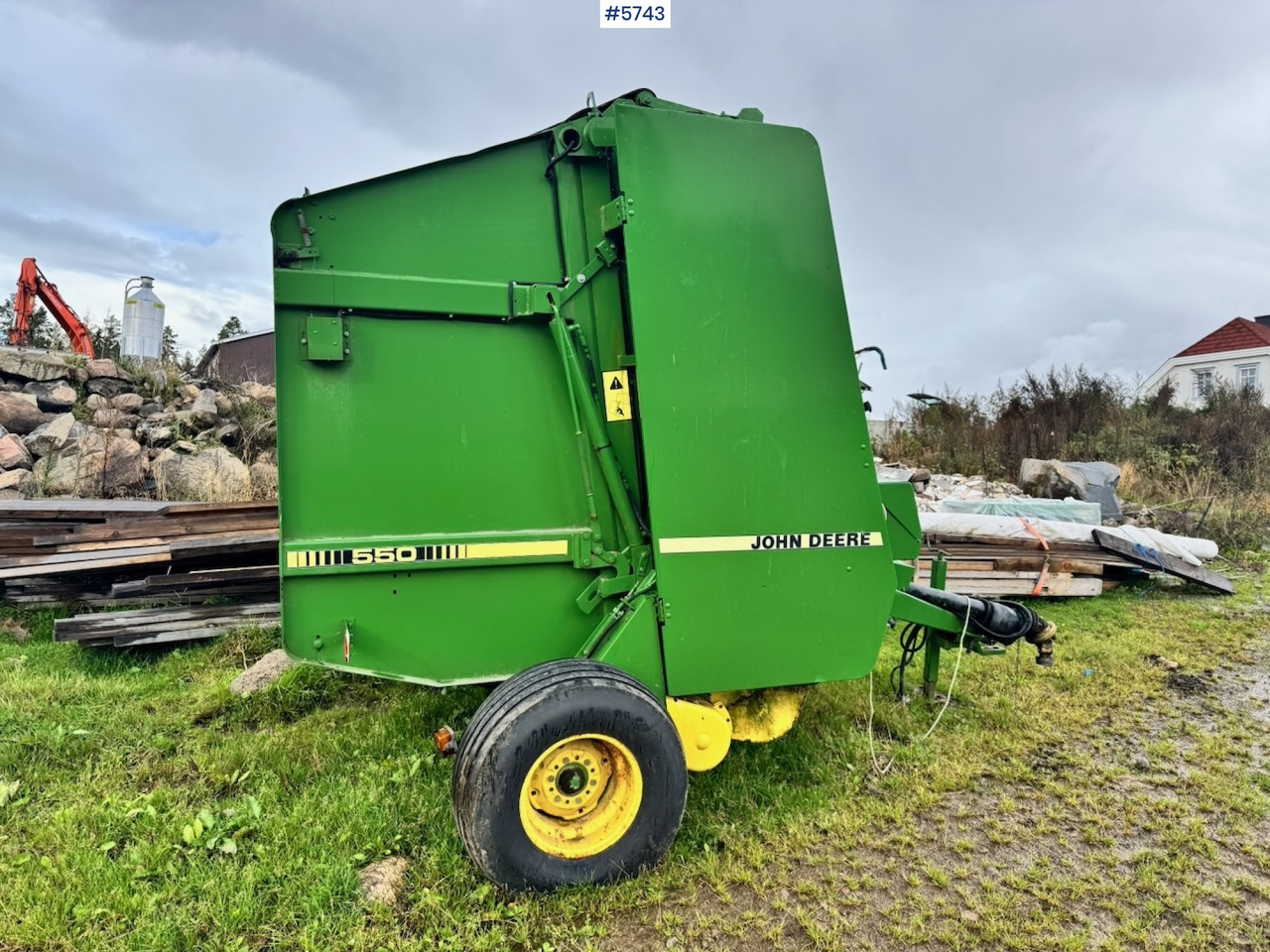 John Deere 550 Round Baler. - Hay and forage equipment: picture 5 John Deere 550 Round Baler. - Hay and forage equipment: picture 5