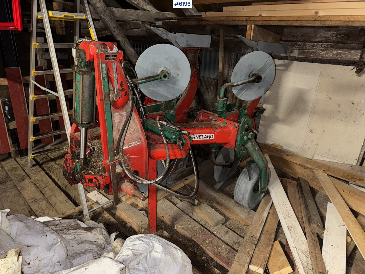 Kverneland Mod. E 3 2-furrow reversible plough. - Soil tillage equipment: picture 3 Kverneland Mod. E 3 2-furrow reversible plough. - Soil tillage equipment: picture 3