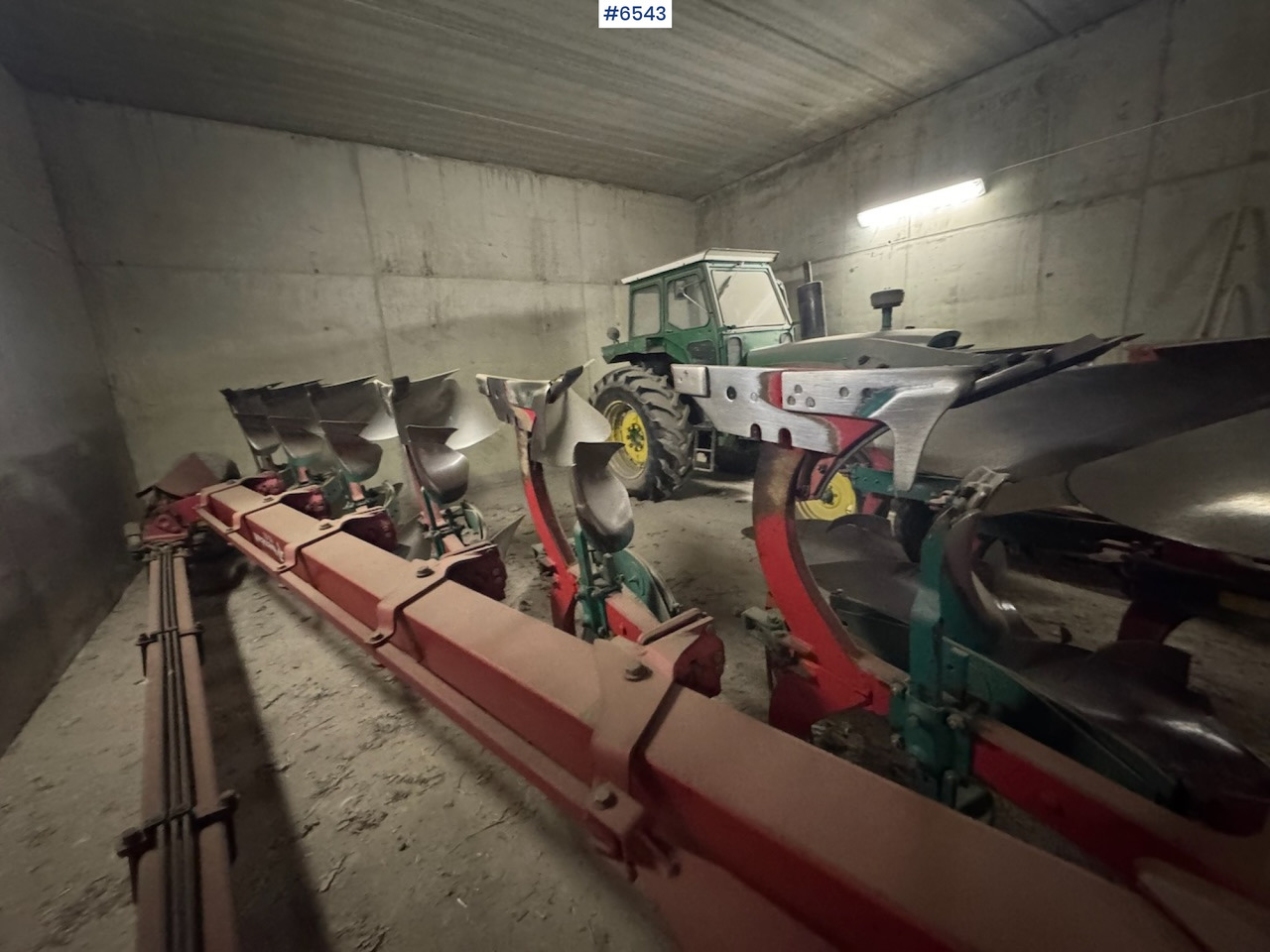 Kverneland PB100 6-Flour Vario Semi-Reversible Plough - Soil tillage equipment: picture 5 Kverneland PB100 6-Flour Vario Semi-Reversible Plough - Soil tillage equipment: picture 5