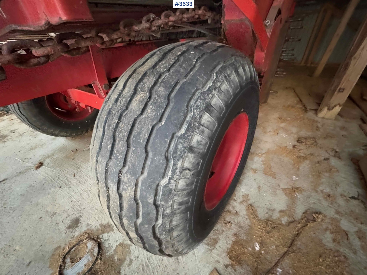 Hay and forage equipment Kverneland UN7000 unloading trailer: picture 17 Hay and forage equipment Kverneland UN7000 unloading trailer: picture 17