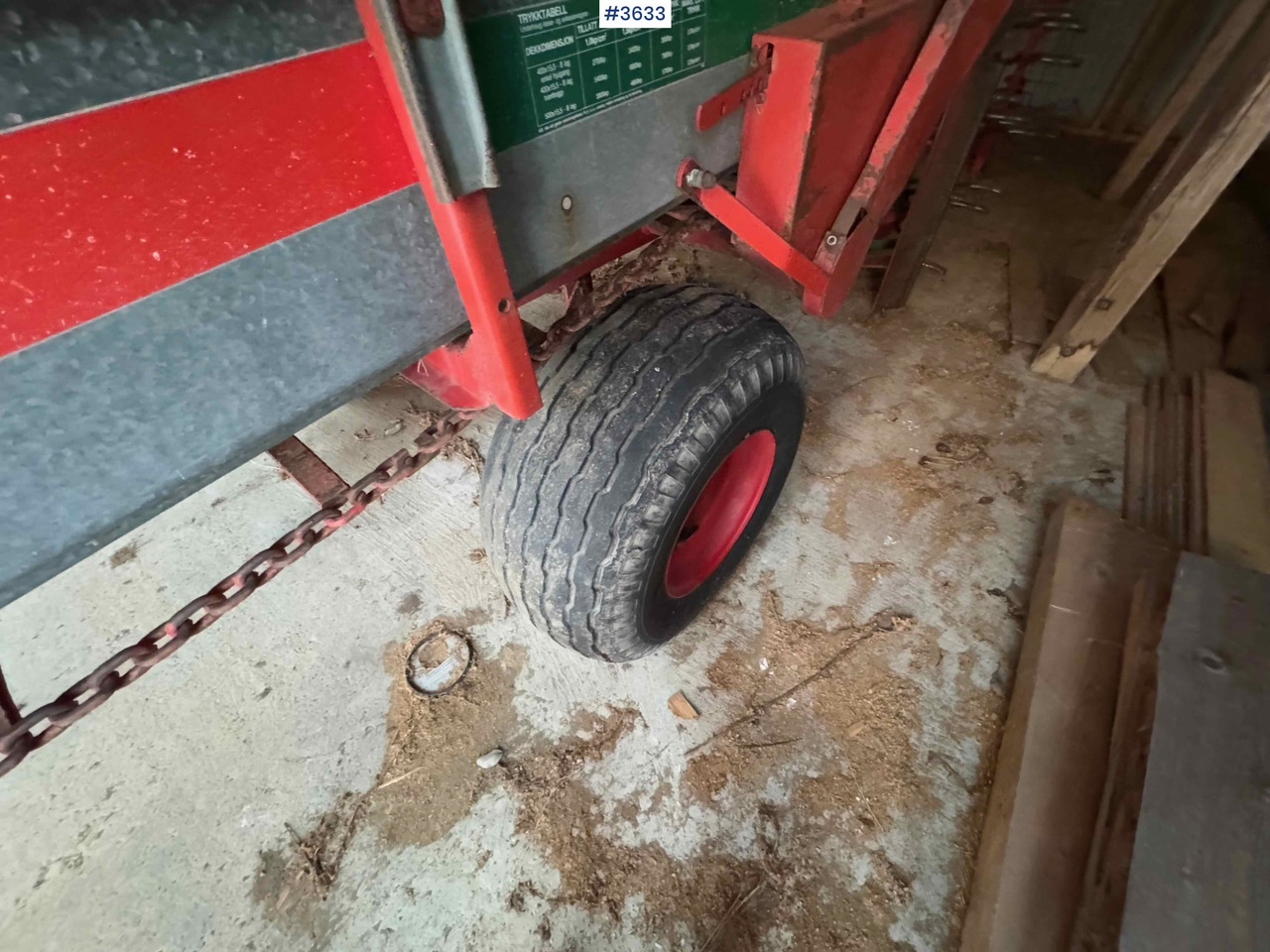 Hay and forage equipment Kverneland UN7000 unloading trailer: picture 16 Hay and forage equipment Kverneland UN7000 unloading trailer: picture 16