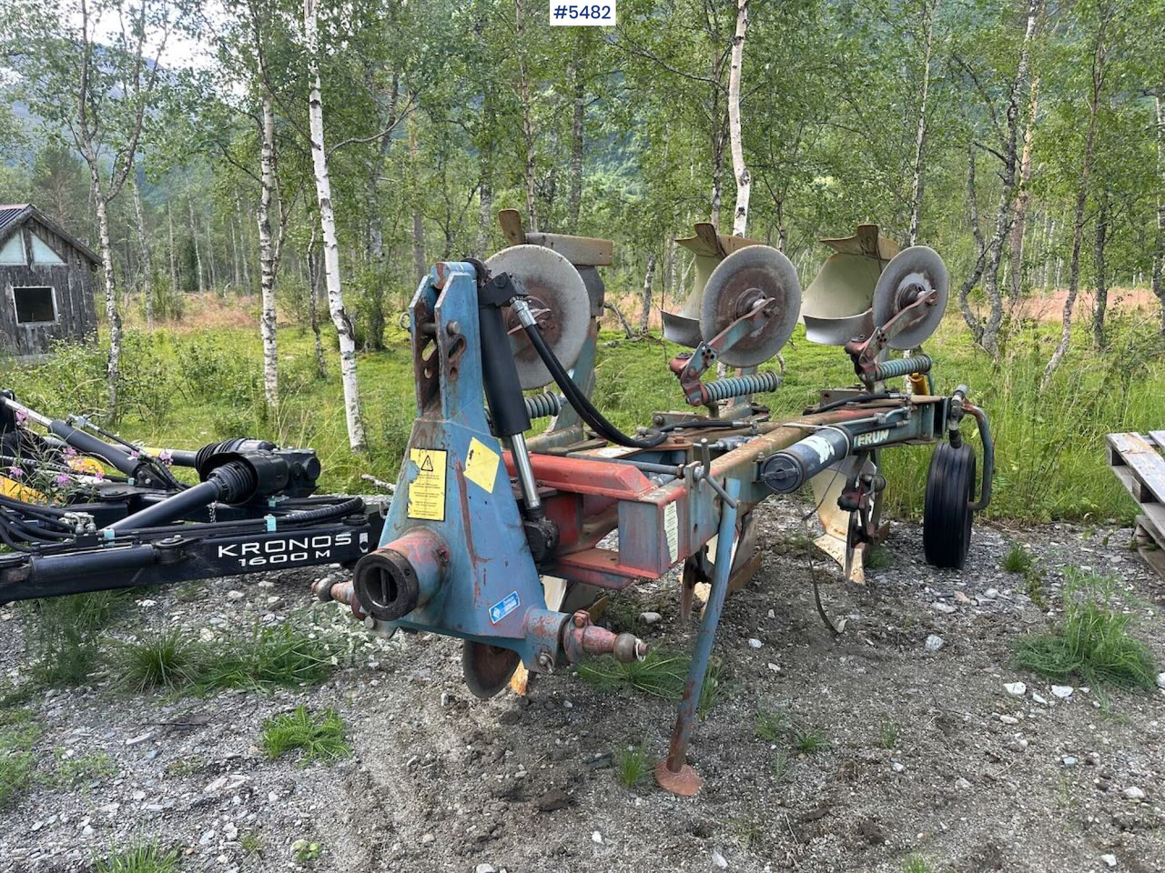 Soil tillage equipment Øverum CV 398 H 3-furrow reversible plow: picture 7