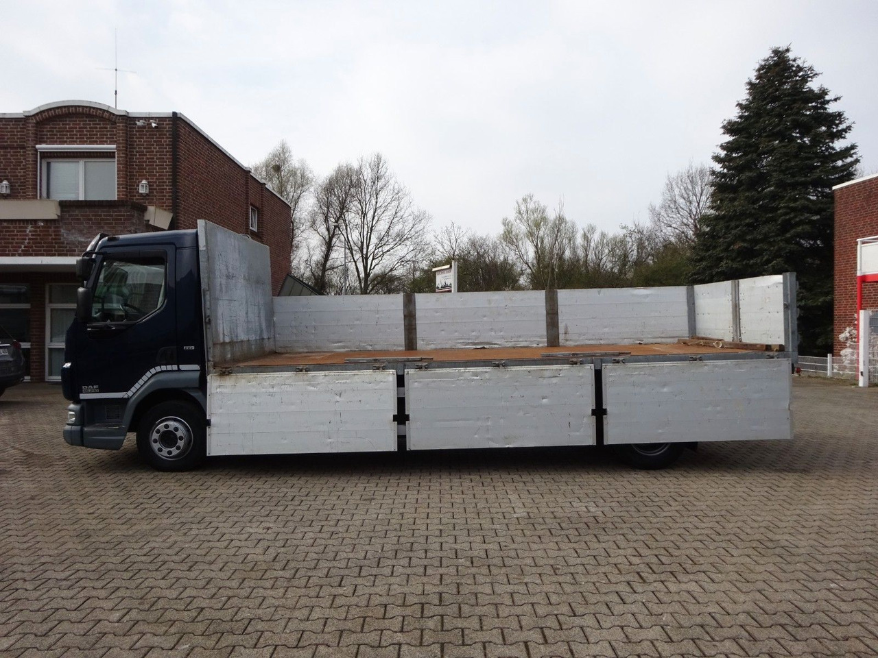DAF LF 45.210 Kipper 4x2 - Tipper: picture 5 DAF LF 45.210 Kipper 4x2 - Tipper: picture 5