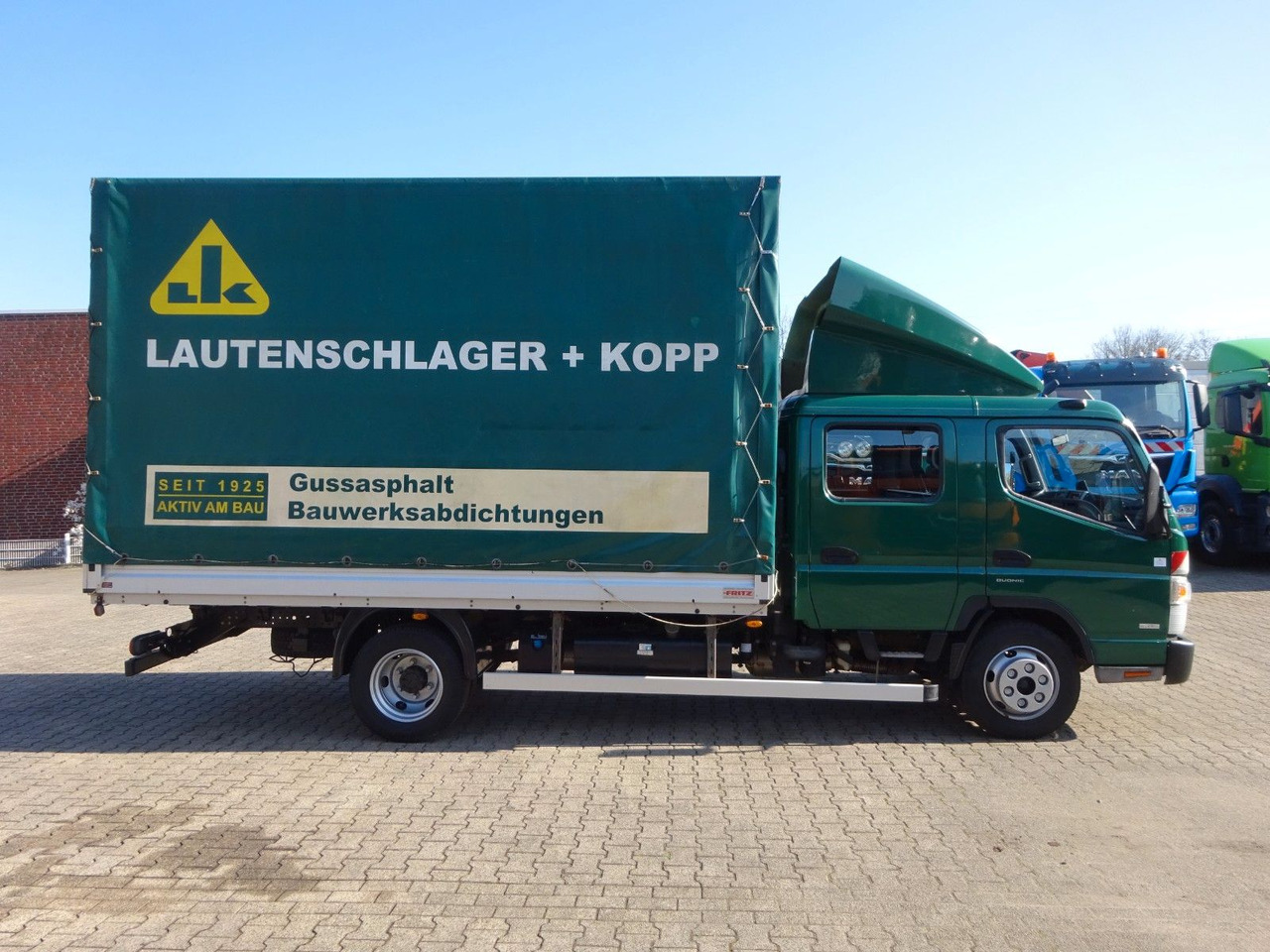 Curtain side van, Combi van FUSO 7C180D Canter mit Doppelkabine 4x2: picture 8