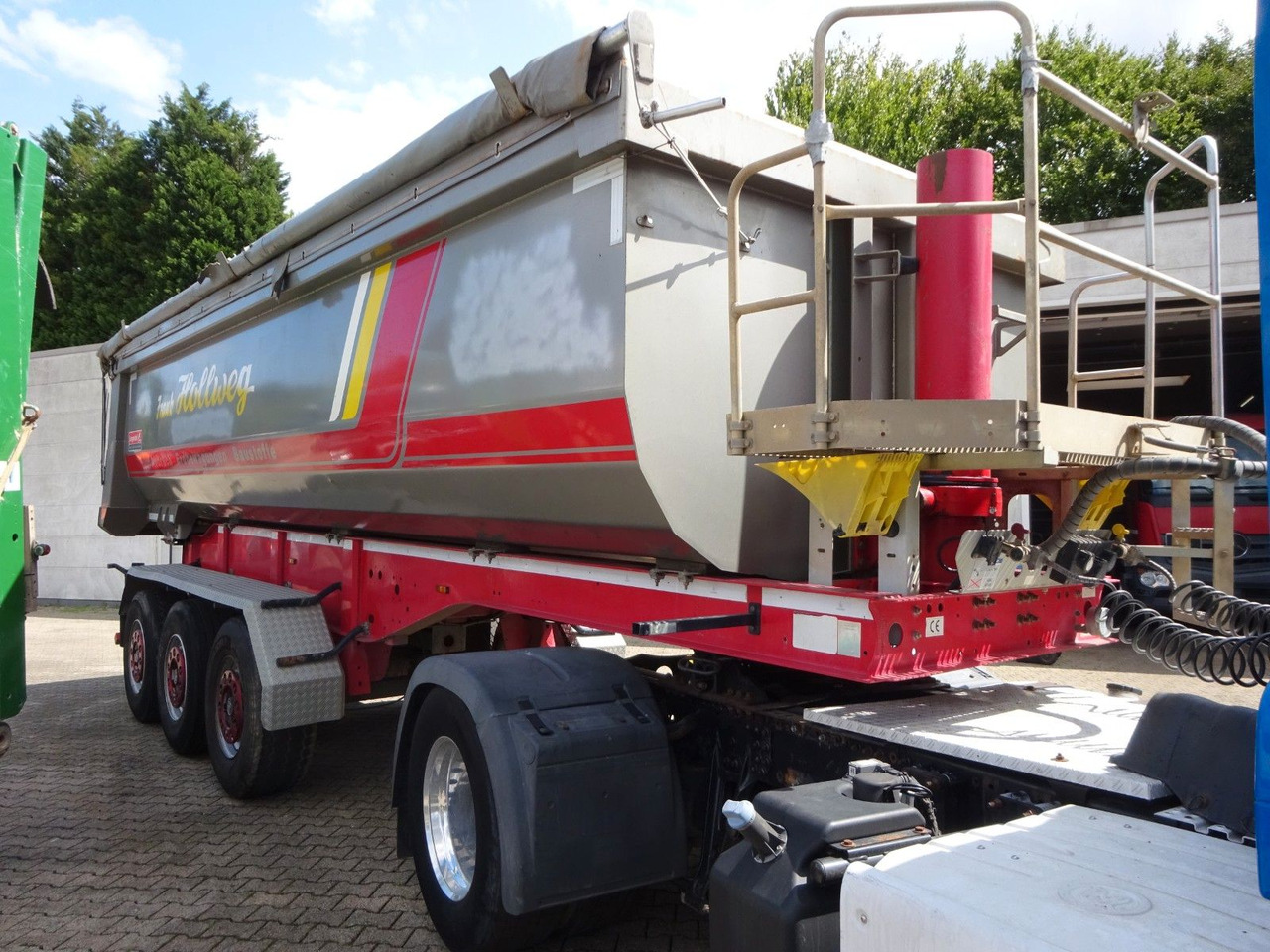 Langendorf Kippauflieger mit 3 Achsen Stahl - Tipper semi-trailer: picture 5 Langendorf Kippauflieger mit 3 Achsen Stahl - Tipper semi-trailer: picture 5