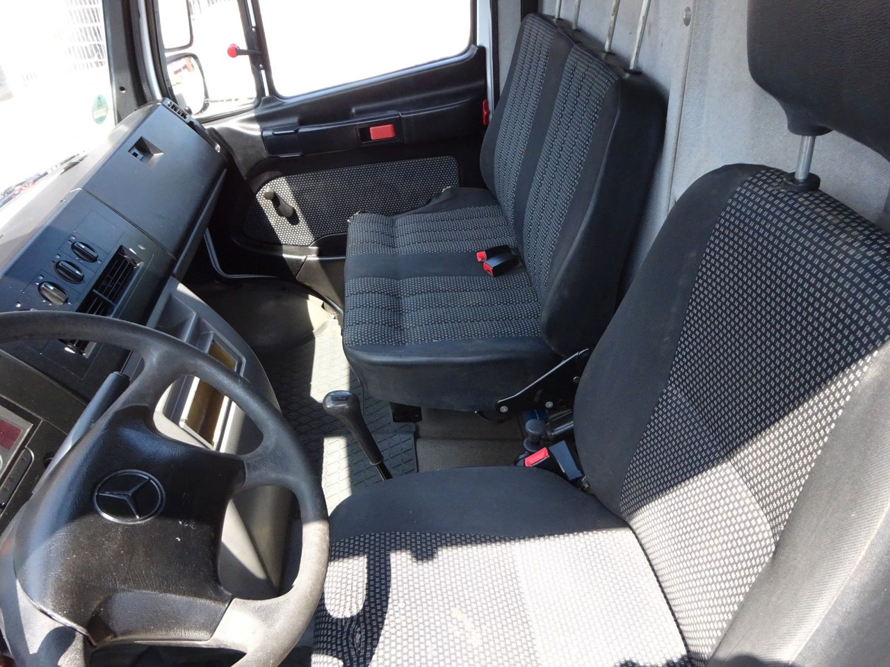 Panel van Mercedes-Benz 613D Vario Kasten 4x2: picture 13