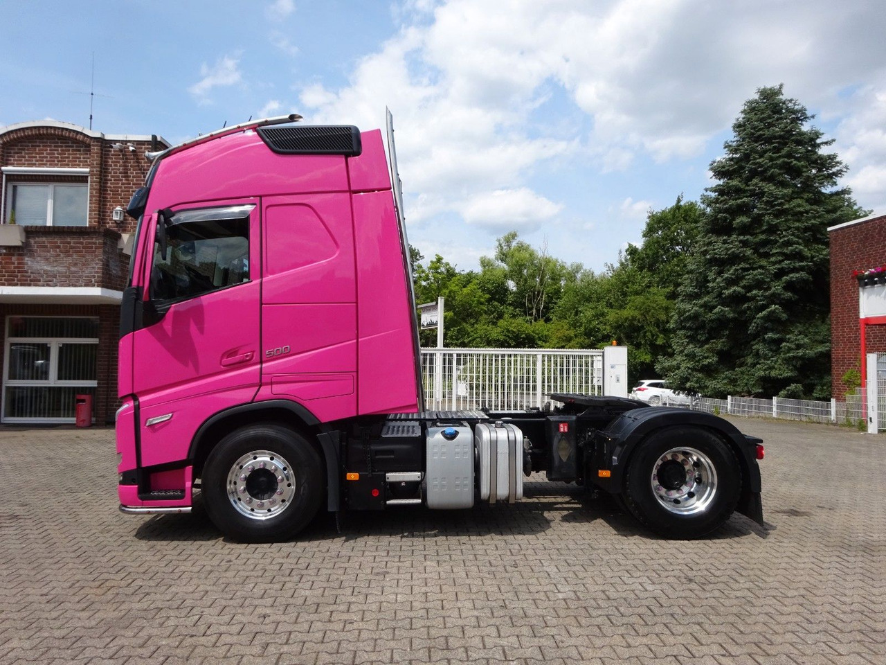 Volvo FH 500 VOLLAUSSTATTUNG +Hydrl. Pumpe - Tractor unit: picture 3 Volvo FH 500 VOLLAUSSTATTUNG +Hydrl. Pumpe - Tractor unit: picture 3