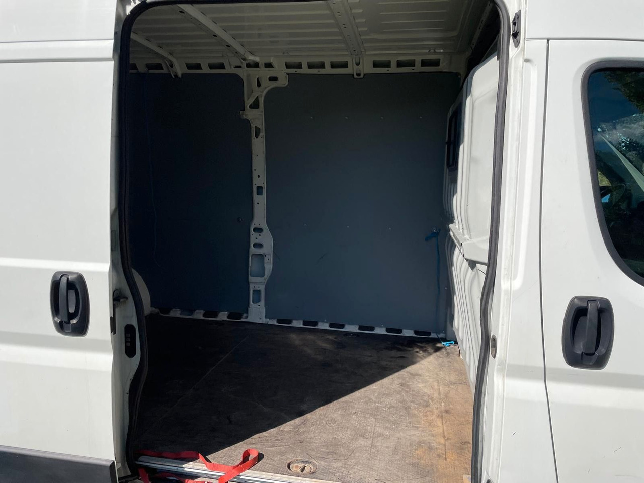 Leasing of  Citroën Jumper kasten 33 L3H2 Profi 2.0 BlueHDi 160 Citroën Jumper kasten 33 L3H2 Profi 2.0 BlueHDi 160: picture 18