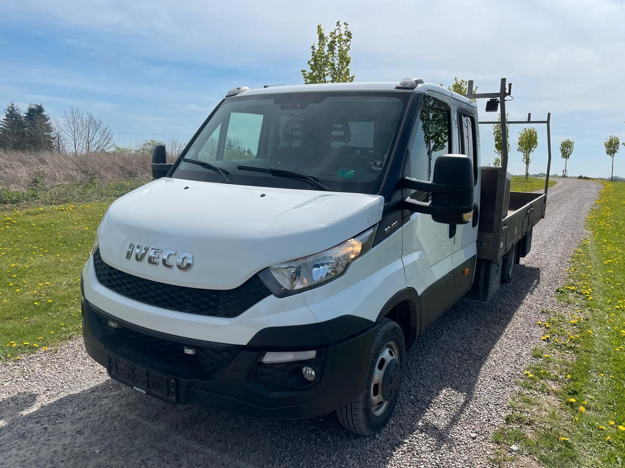 Iveco Daily 3.0 Fahrgestell Doppelkabine 50 C *Crane* - Flatbed van, Combi van: picture 3 Iveco Daily 3.0 Fahrgestell Doppelkabine 50 C *Crane* - Flatbed van, Combi van: picture 3