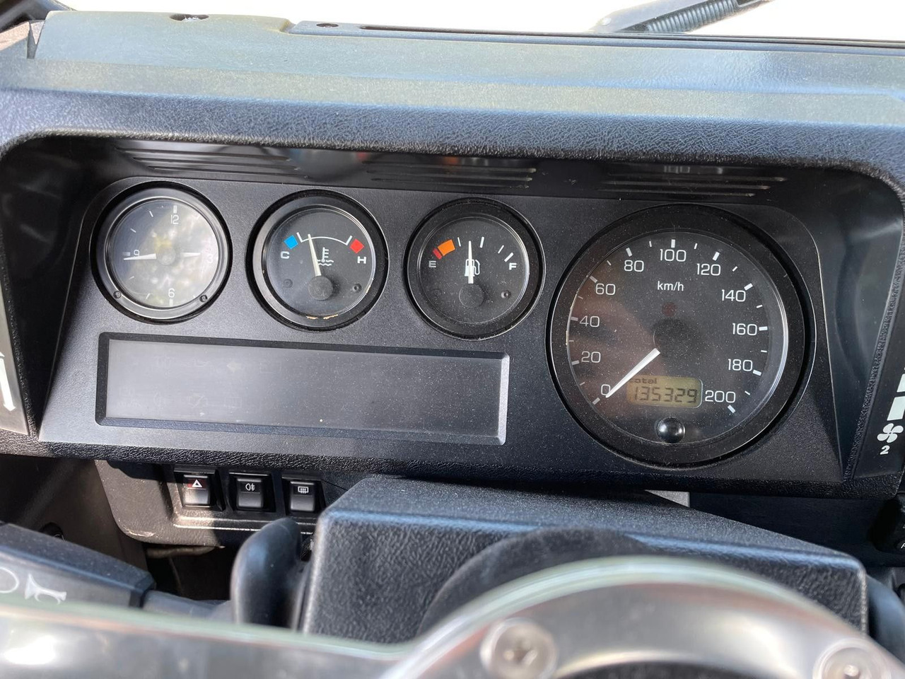 Pickup truck Land Rover LR Defender 90 Soft Top V8 Automatic 60000 brutt Land Rover LR Defender 90 SoftTop V8 Automatic: picture 15