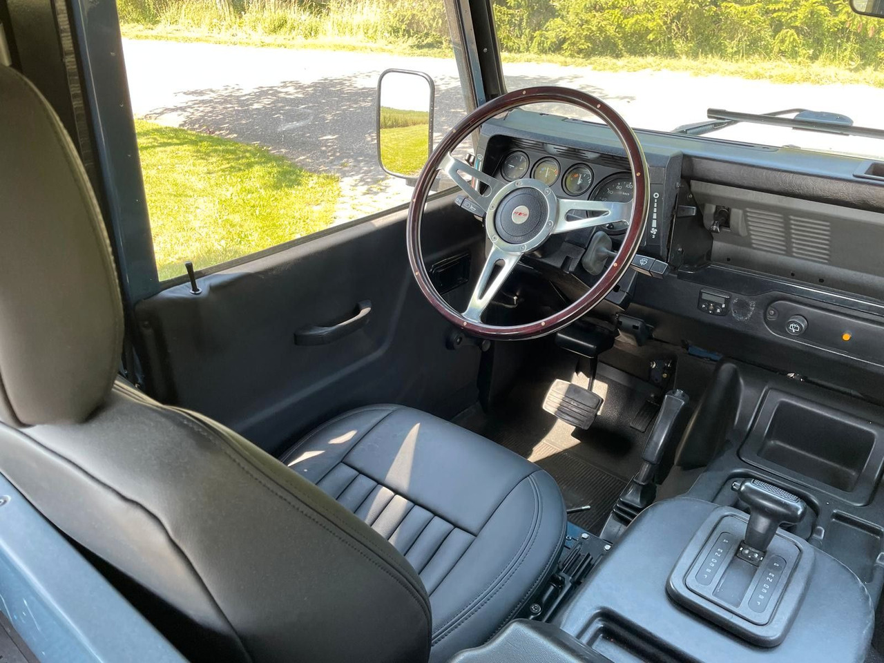 Pickup truck Land Rover LR Defender 90 Soft Top V8 Automatic 60000 brutt Land Rover LR Defender 90 SoftTop V8 Automatic: picture 14