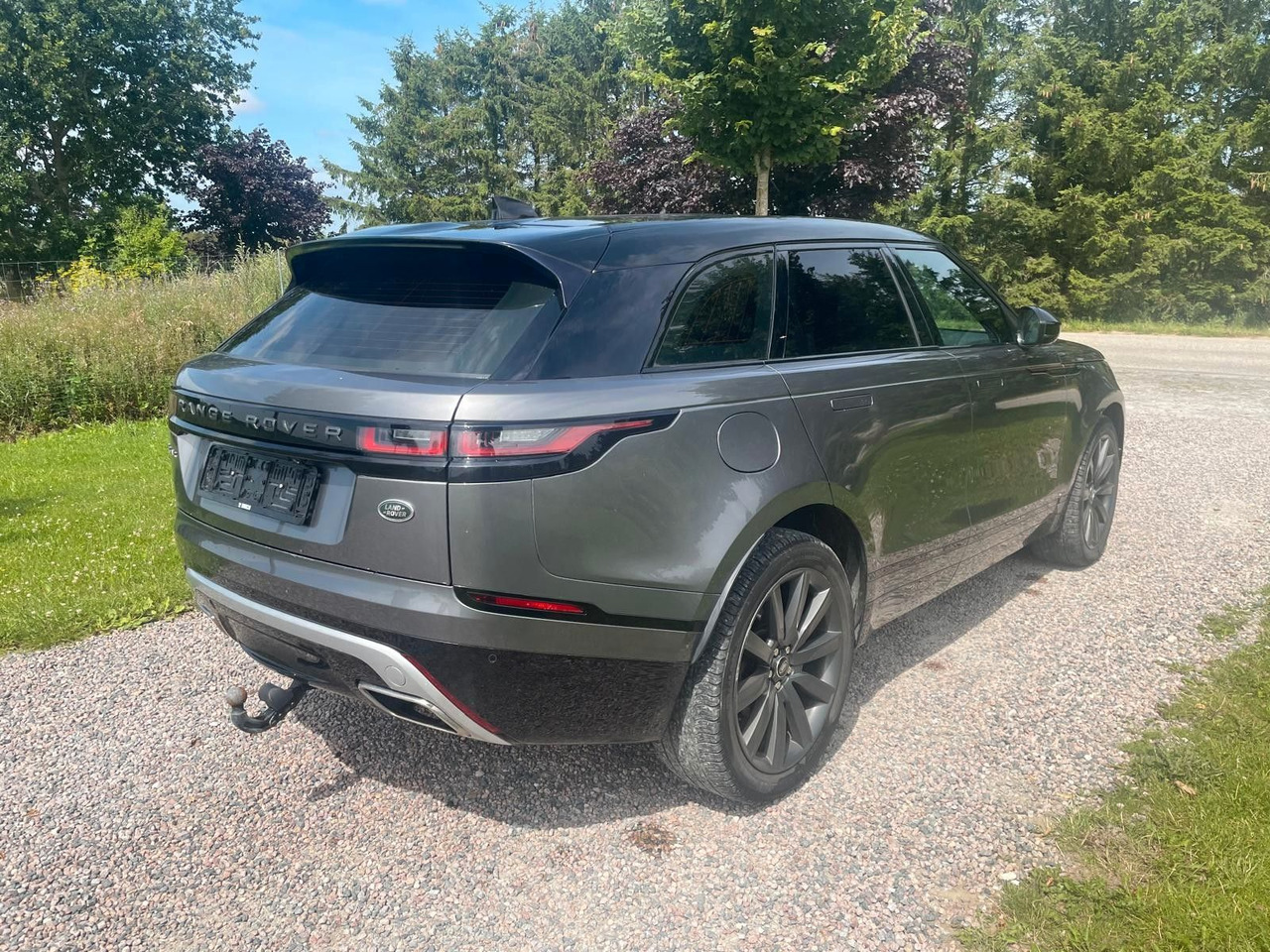 Land Rover Range Rover Velar R-Dynamic 3.0D 4WD Land Rover Velar R-Dynamic 3.0D 4WD *LKW zullasung: 2 sitze - SUV: picture 5 Land Rover Range Rover Velar R-Dynamic 3.0D 4WD Land Rover Velar R-Dynamic 3.0D 4WD *LKW zullasung: 2 sitze - SUV: picture 5