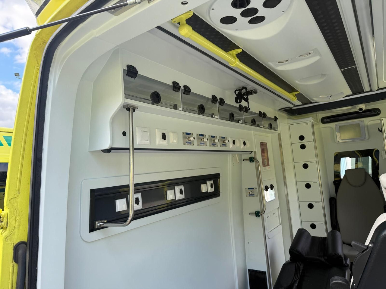 Ambulance MAN TGE 4.180 Ambulance * 33 400 € netto: picture 17