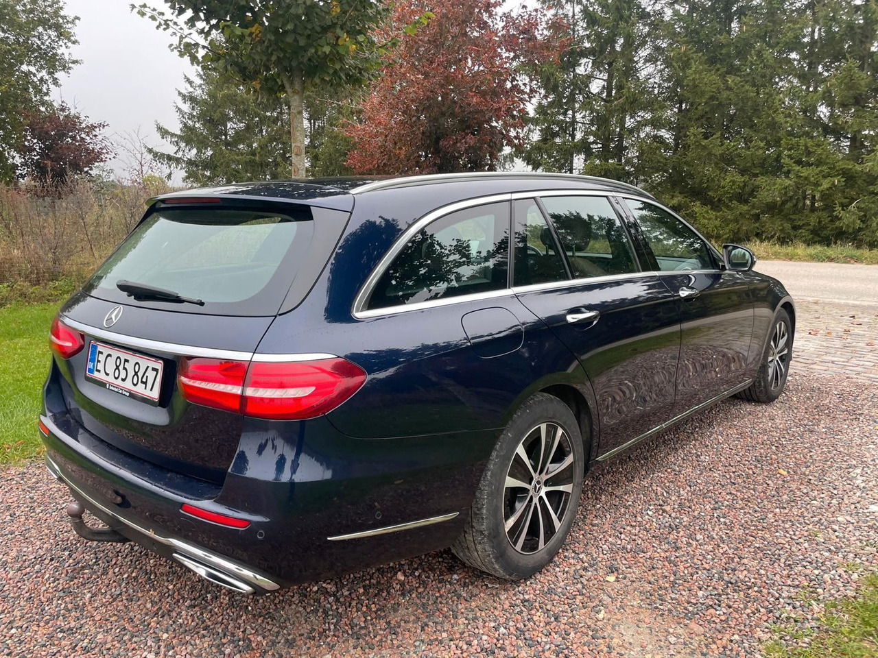 Mercedes-Benz E 220 T-Modell E 220 d *4Matic* - Station wagon: picture 4 Mercedes-Benz E 220 T-Modell E 220 d *4Matic* - Station wagon: picture 4