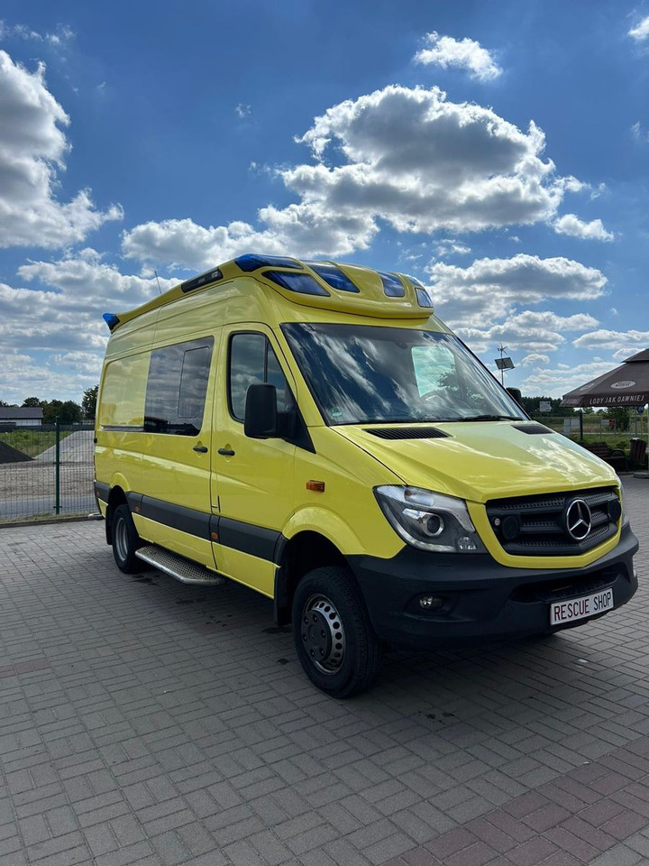 Mercedes-Benz Sprinter 519 CDI 4X4 **Ambulace** - Passenger van: picture 1 Mercedes-Benz Sprinter 519 CDI 4X4 **Ambulace** - Passenger van: picture 1