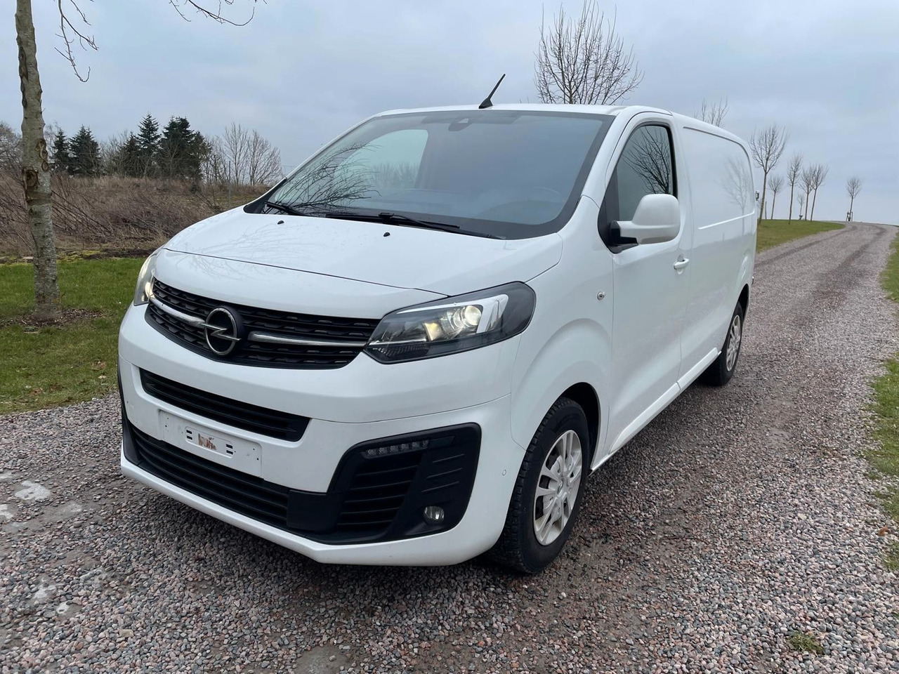 Opel Vivaro Kasten Edition M L2 2.0 Opel Vivaro 2.0 CDTI Edition M L2 *9400€ netto - Small van: picture 2 Opel Vivaro Kasten Edition M L2 2.0 Opel Vivaro 2.0 CDTI Edition M L2 *9400€ netto - Small van: picture 2