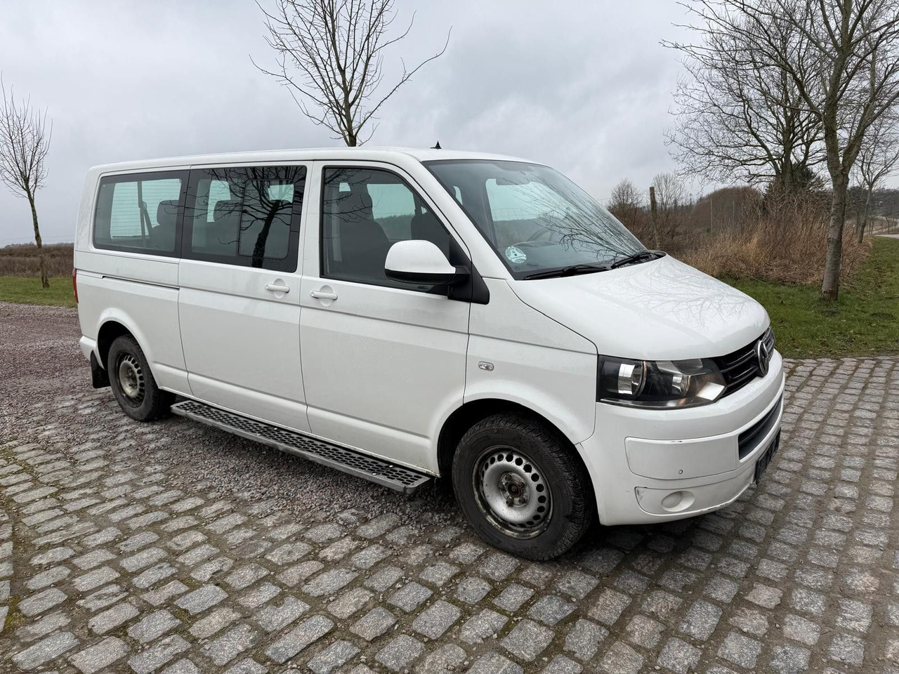 Volkswagen T5 Caravelle 2.0 TDI DSG Lang *7 Sitzplätze* - Passenger van: picture 1 Volkswagen T5 Caravelle 2.0 TDI DSG Lang *7 Sitzplätze* - Passenger van: picture 1