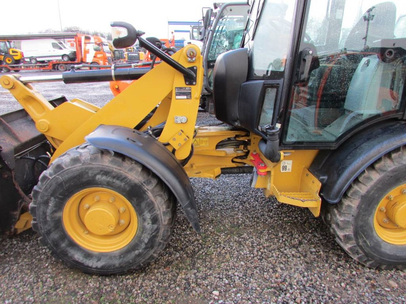 Cat 906 M Radlader 29.500 EUR - Wheel loader: picture 3 Cat 906 M Radlader 29.500 EUR - Wheel loader: picture 3