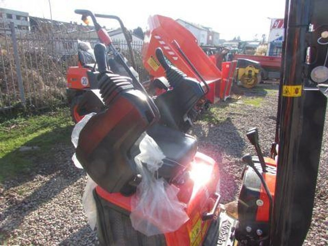 Mini excavator Kubota U 10-5 Side Lever Minibagger 21.500 EUR: picture 7 Mini excavator Kubota U 10-5 Side Lever Minibagger 21.500 EUR: picture 7