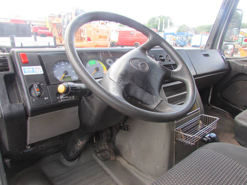 Box truck Mercedes-Benz 813 D Vario Kastenwagen: picture 8