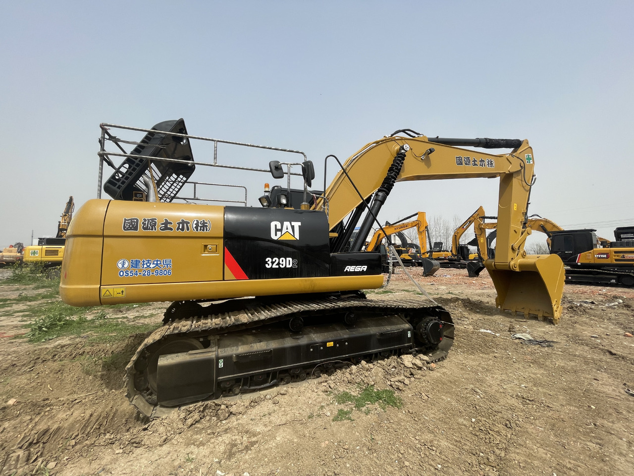 CATERPILLAR 329D2 - Crawler excavator: picture 2 CATERPILLAR 329D2 - Crawler excavator: picture 2