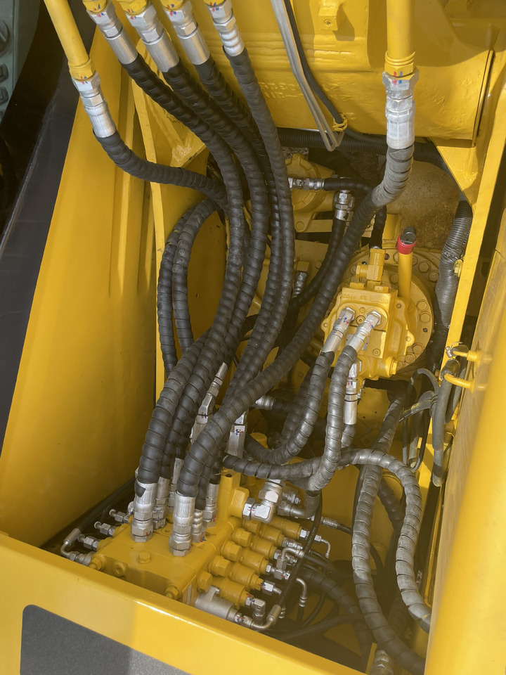 KOMATSU PC 130-7 - Mini excavator: picture 4 KOMATSU PC 130-7 - Mini excavator: picture 4